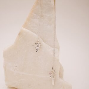 Naszyjnik srebrny z sylwetą misia